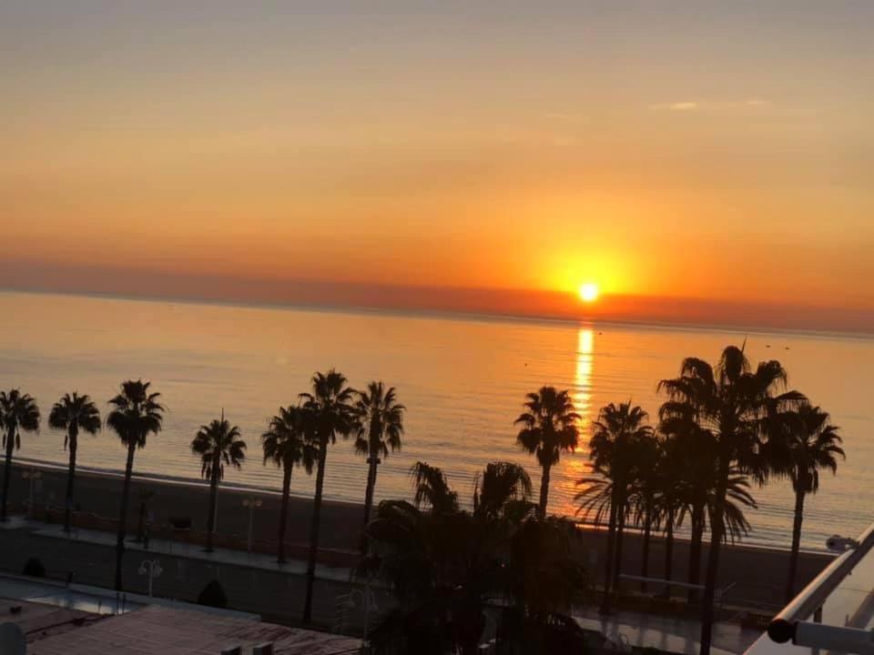Luxury Beachfront Apartment In Benalmadena Costa Extérieur photo