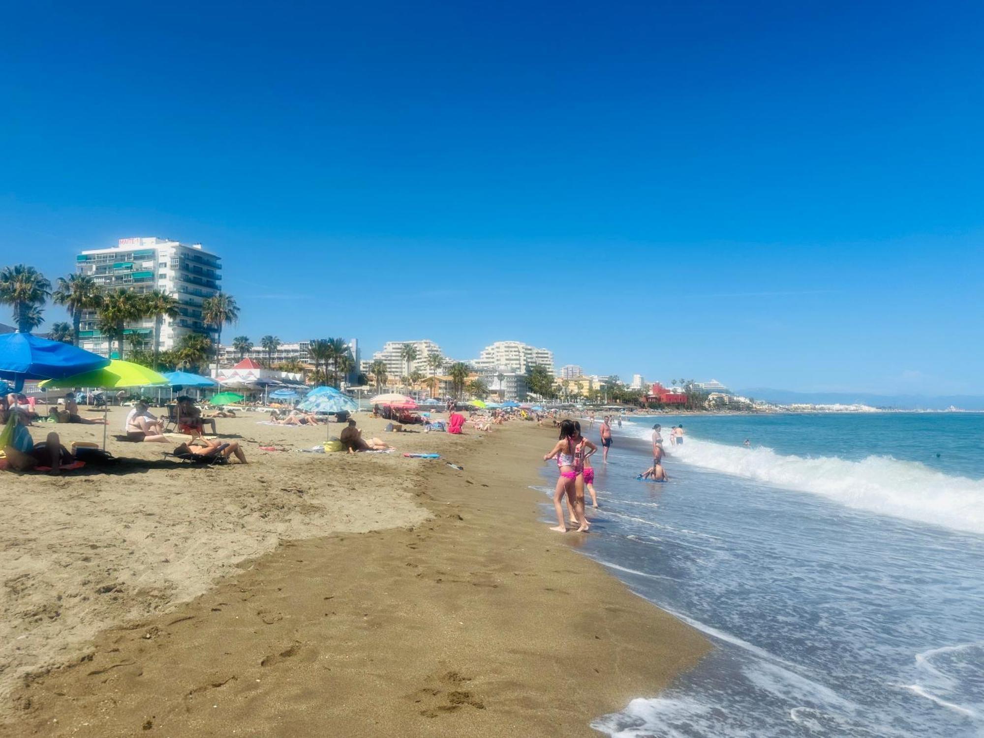 Luxury Beachfront Apartment In Benalmadena Costa Extérieur photo