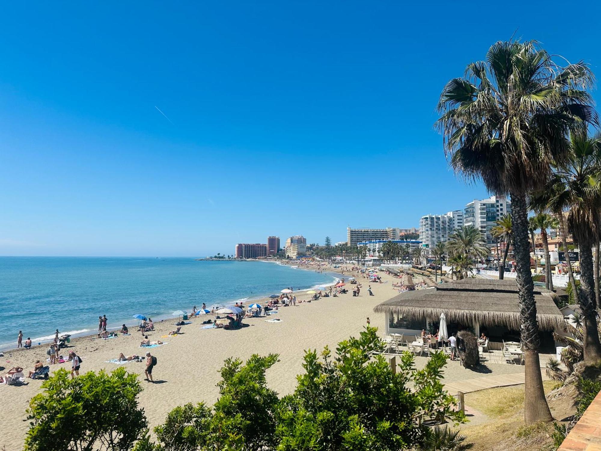 Luxury Beachfront Apartment In Benalmadena Costa Extérieur photo