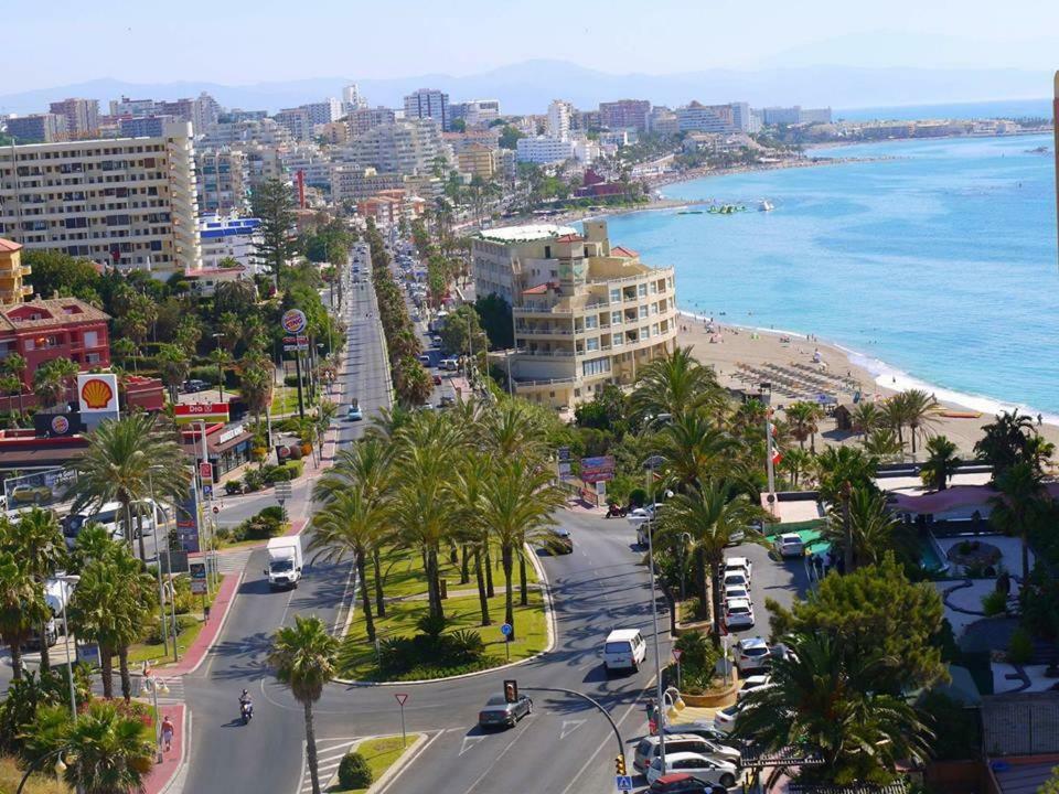Luxury Beachfront Apartment In Benalmadena Costa Extérieur photo